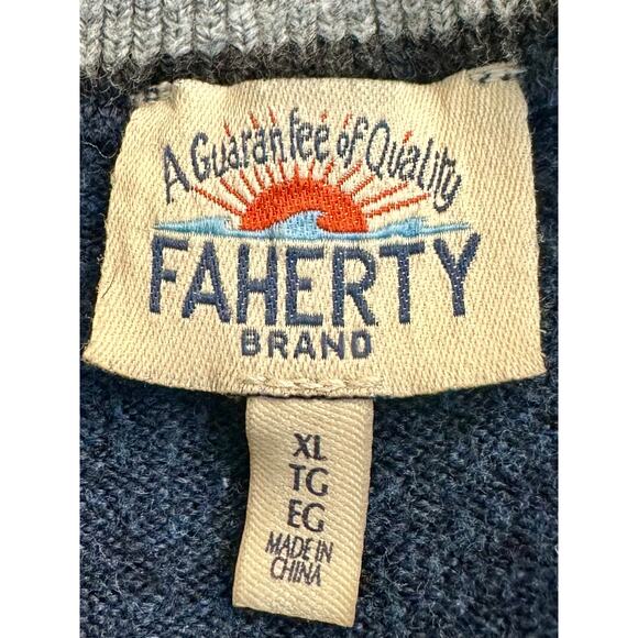 FAHERTY men’s 1/4 Zip sweater in navy size XL - Picture 5 of 6